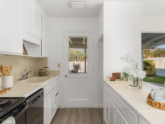 $1,499,888 | 2110 Monterey Street, Santa Barbara, CA 93101