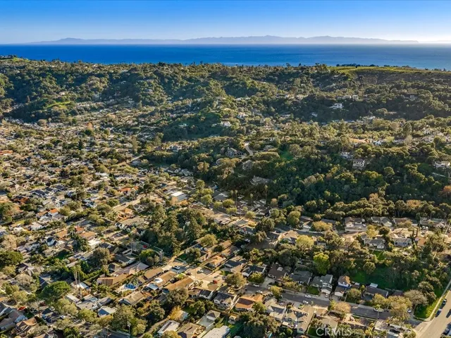 $1,499,888 | 2110 Monterey Street, Santa Barbara, CA 93101