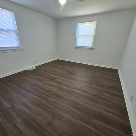 $114,900 | 3425 South Dayton Avenue, Muncie, IN 47302