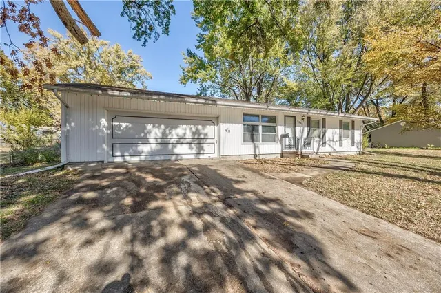 $194,900 | 9800 East 81st Terrace, Raytown, MO 64138