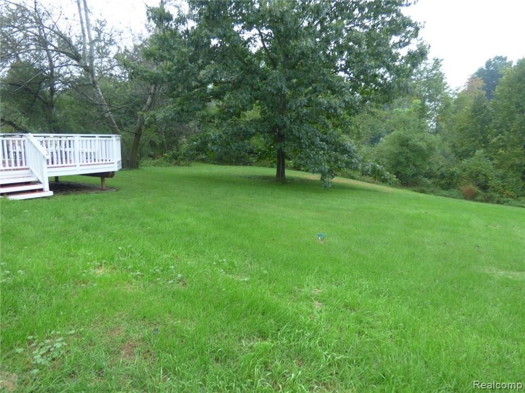 8080 Rachael Court Pinckney, MI 48169 - Photo 25 of 26 26 YARD.JPG