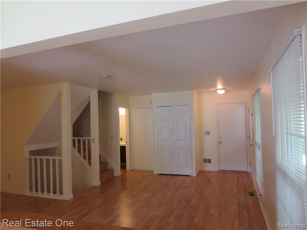 1436 Crescent Lane, Unit 320 Rochester, MI 48306 - Photo 11 of 34