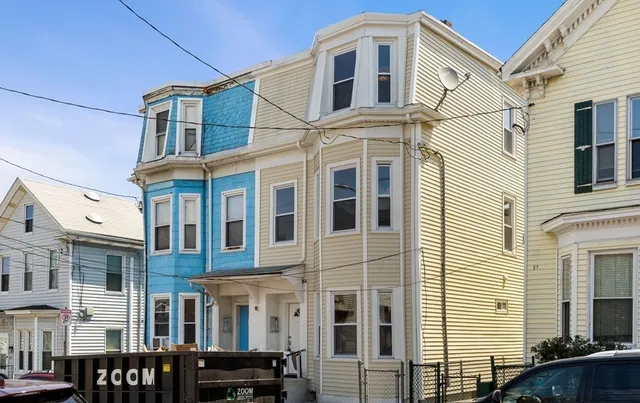 $2,300 | 29 Clarence Street, Unit 2, Boston, MA 02119