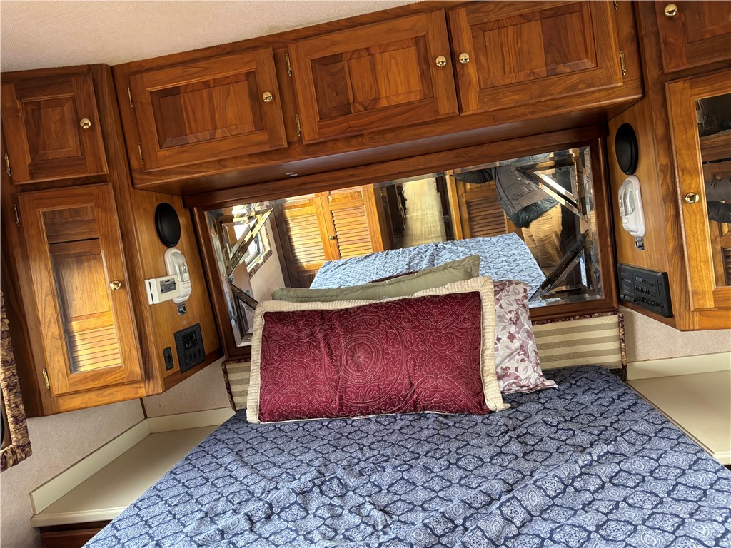 0 South Lone Ranger Road Yucca, AZ 86438 - Photo 36 of 46 motor home interior