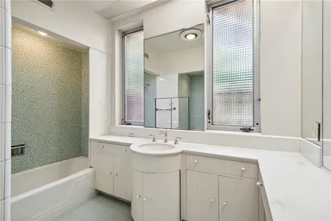 $1,600,000 | 6 Newcomb Boulevard, New Orleans, LA 70118