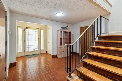 $1,600,000 | 6 Newcomb Boulevard, New Orleans, LA 70118