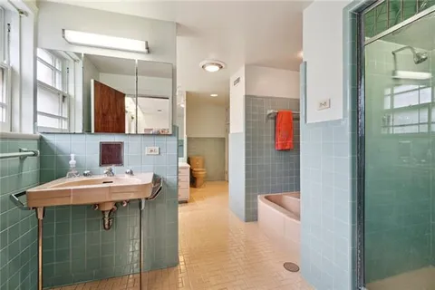 $1,600,000 | 6 Newcomb Boulevard, New Orleans, LA 70118
