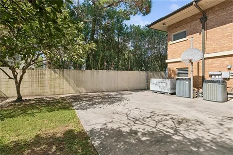 $1,600,000 | 6 Newcomb Boulevard, New Orleans, LA 70118