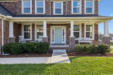 a view of entryway with living area