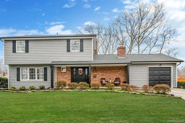 $699,900 | 3 Meroke Lane, Rocky Point, NY 11778