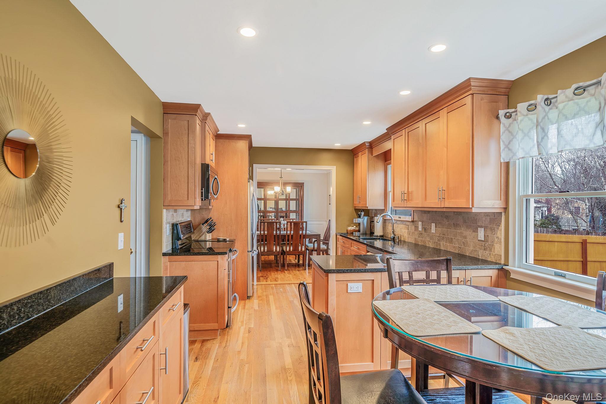 3 Meroke Lane Rocky Point, NY 11778 - Photo 12 of 43 Large dining area and coffee bar