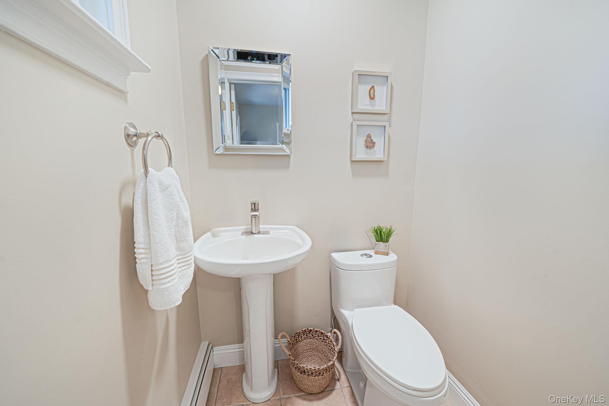3 Meroke Lane Rocky Point, NY 11778 - Photo 15 of 43 Powder Room - first floor