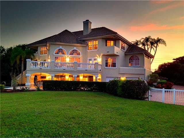 34 South Sewalls Point Road Sewall's Point, FL 34996 - Photo 1 of 25 Gallery Image 1