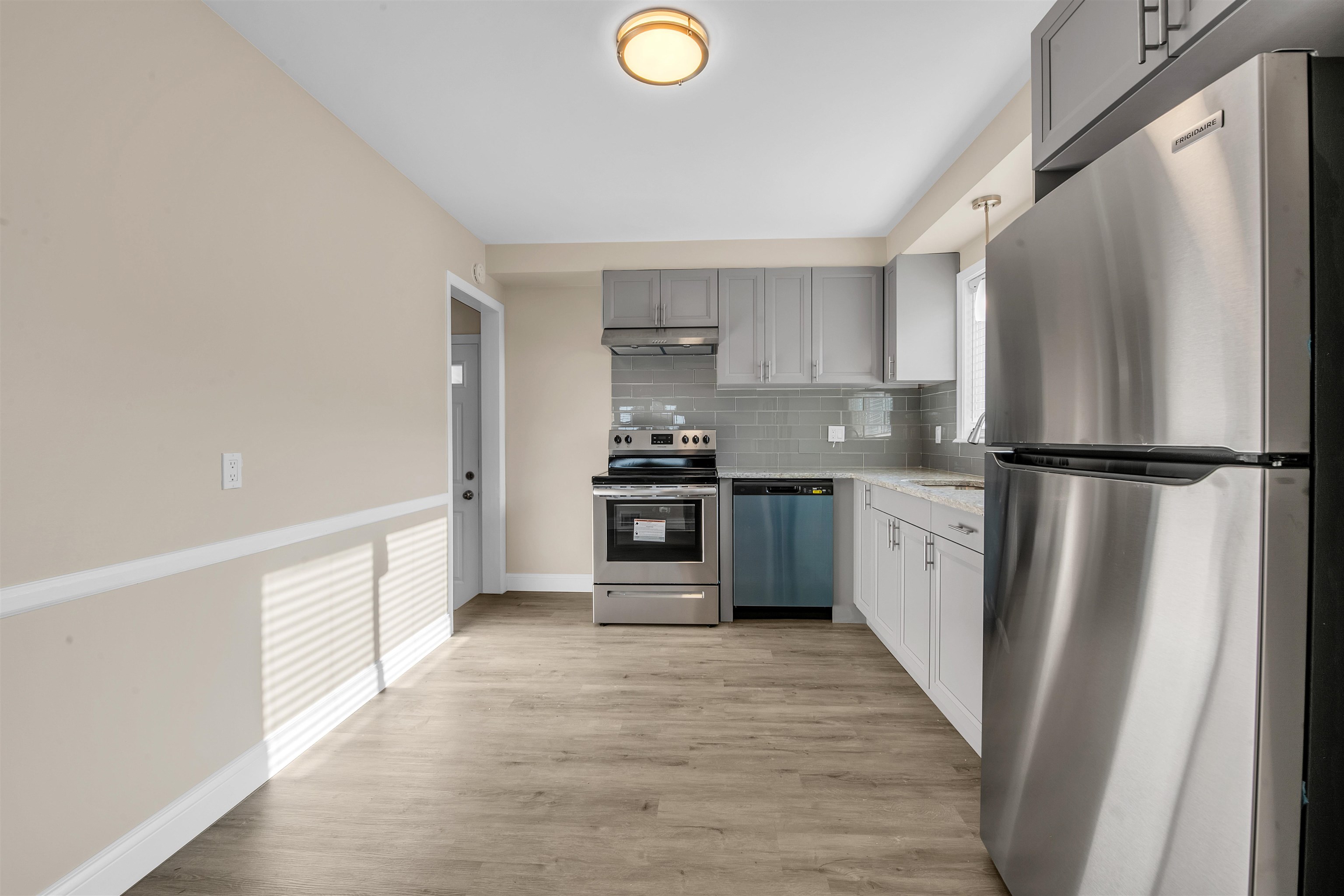 18585 Stephens Road Eastpointe, MI 48021 - Photo 15 of 29 50109054-14.JPG