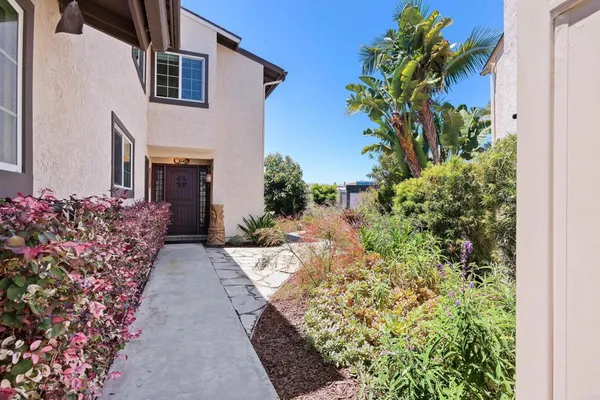 $1,879,000 | 206 Calle De Madera, Encinitas, CA 92024