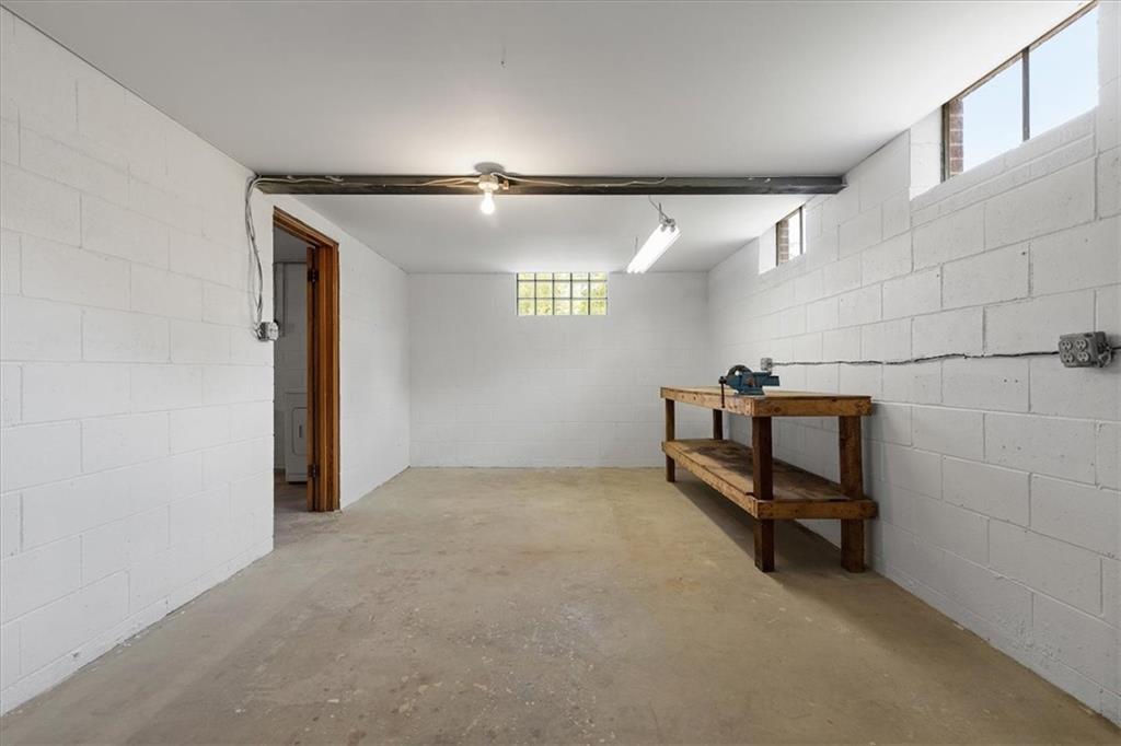 1891 Concord Drive Ambridge, PA 15003 - Photo 30 of 40 a view of empty room