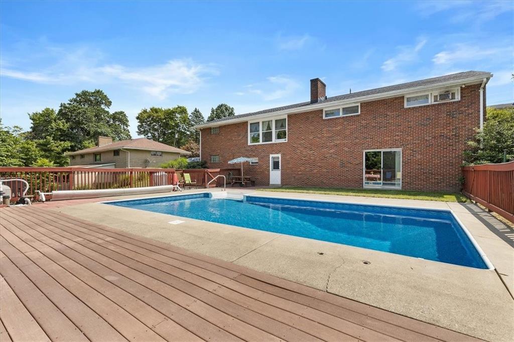 1891 Concord Drive Ambridge, PA 15003 - Photo 33 of 40 a front view of house with yard
