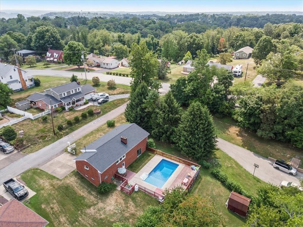 1891 Concord Drive Ambridge, PA 15003 - Photo 39 of 40 an aerial view of a house with a garden