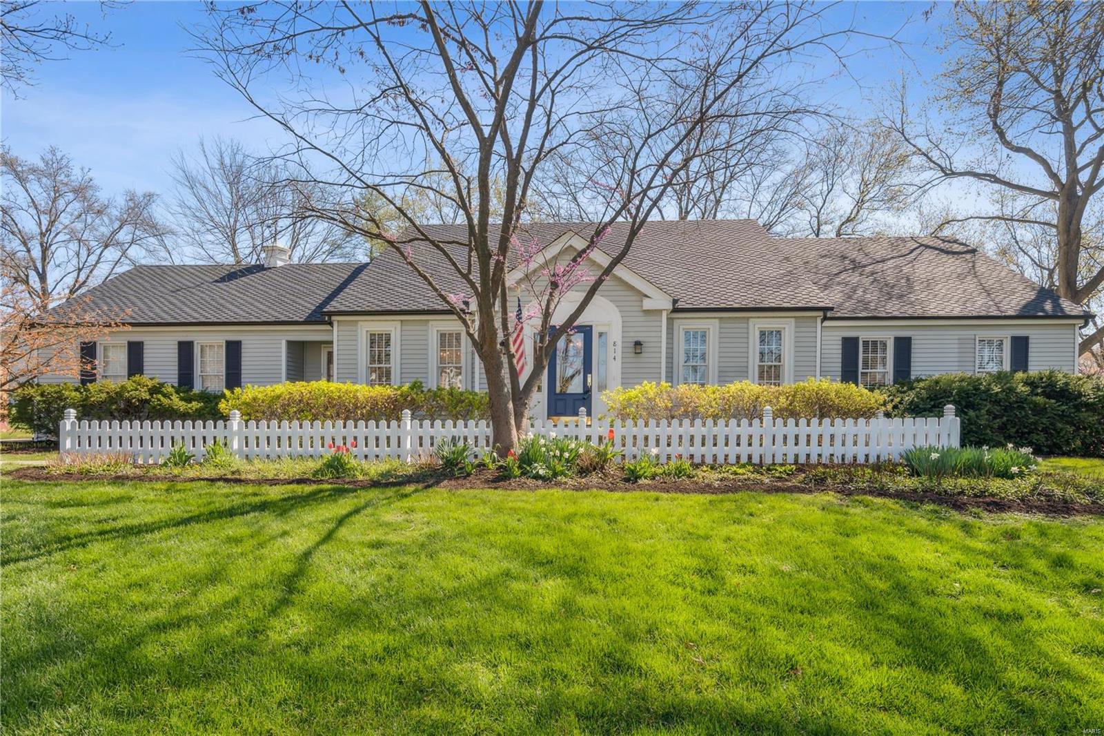 814 Kings Cliff Road St. Louis, MO 63122 - Photo 1 of 26 Gallery Image 1