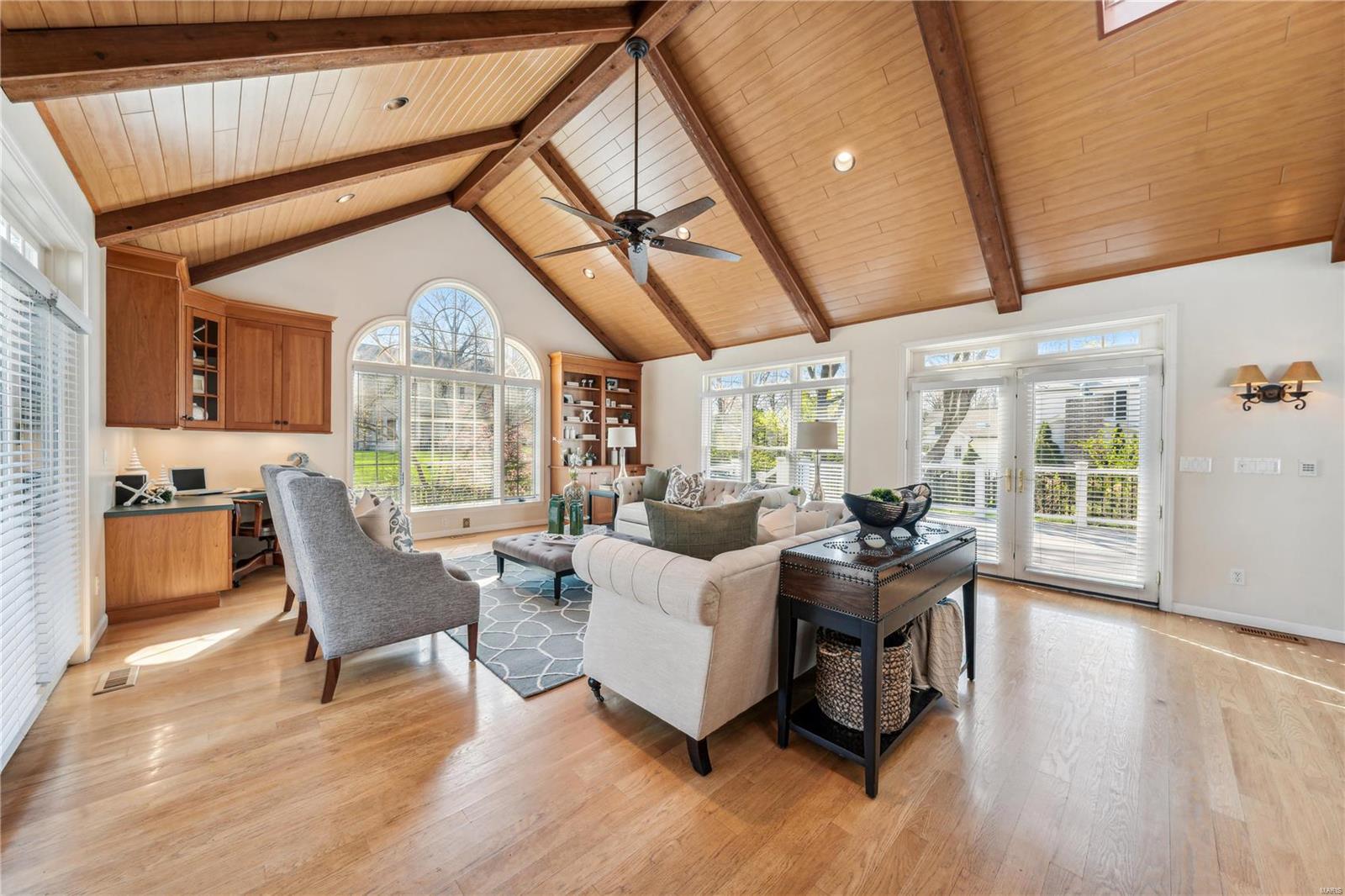 814 Kings Cliff Road St. Louis, MO 63122 - Photo 3 of 26 Gallery Image 3