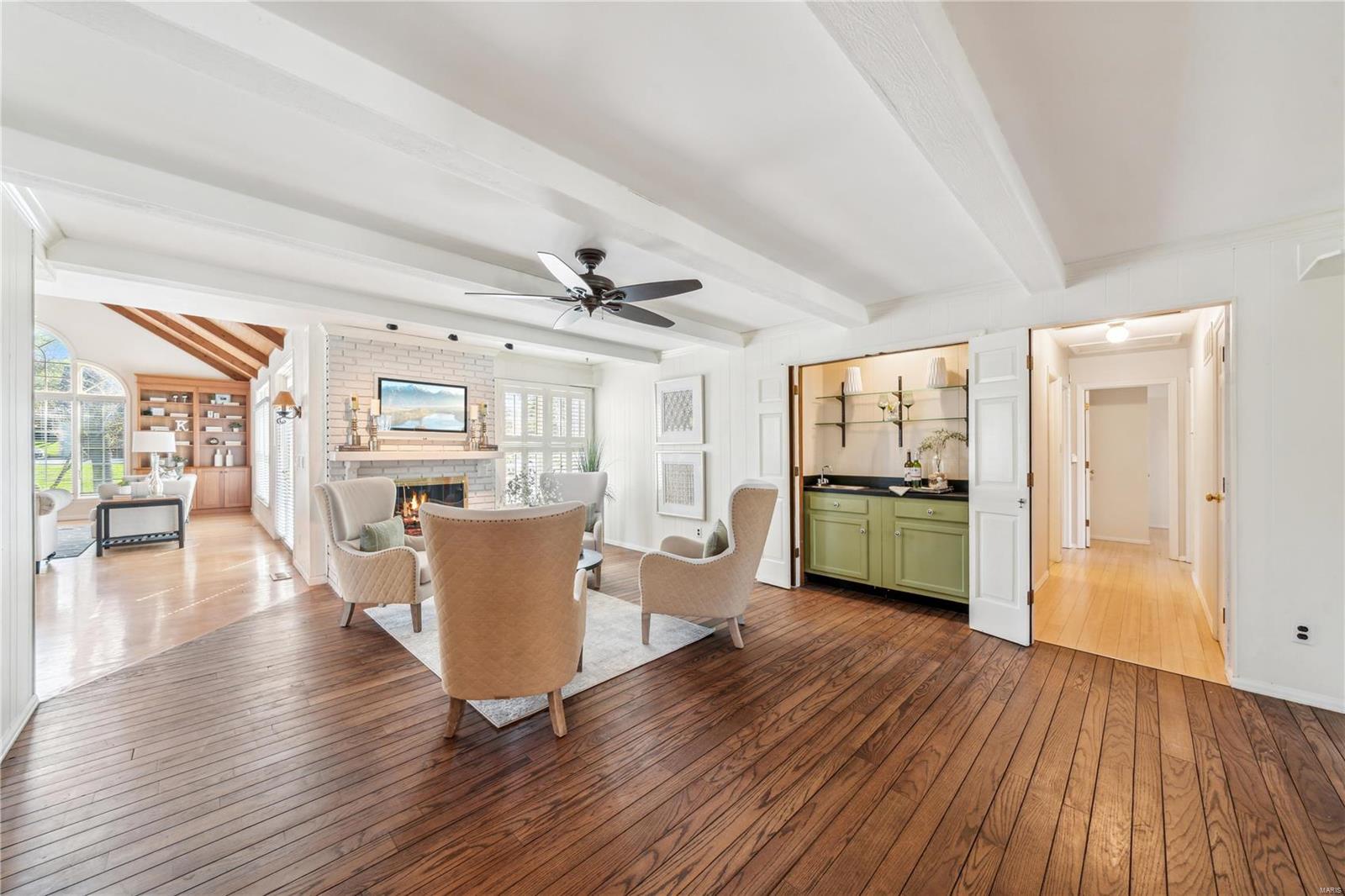 814 Kings Cliff Road St. Louis, MO 63122 - Photo 5 of 26 Gallery Image 5