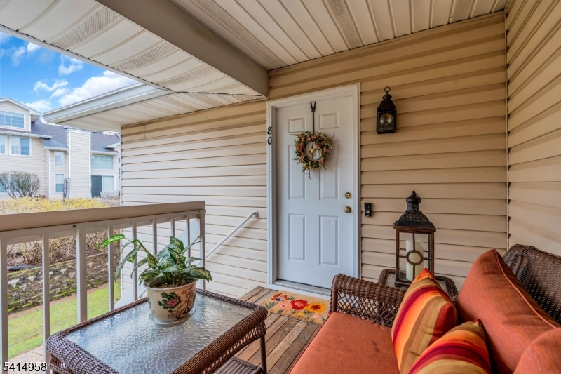 80 Wendover Court Bedminster, NJ 07921 - Photo 2 of 24