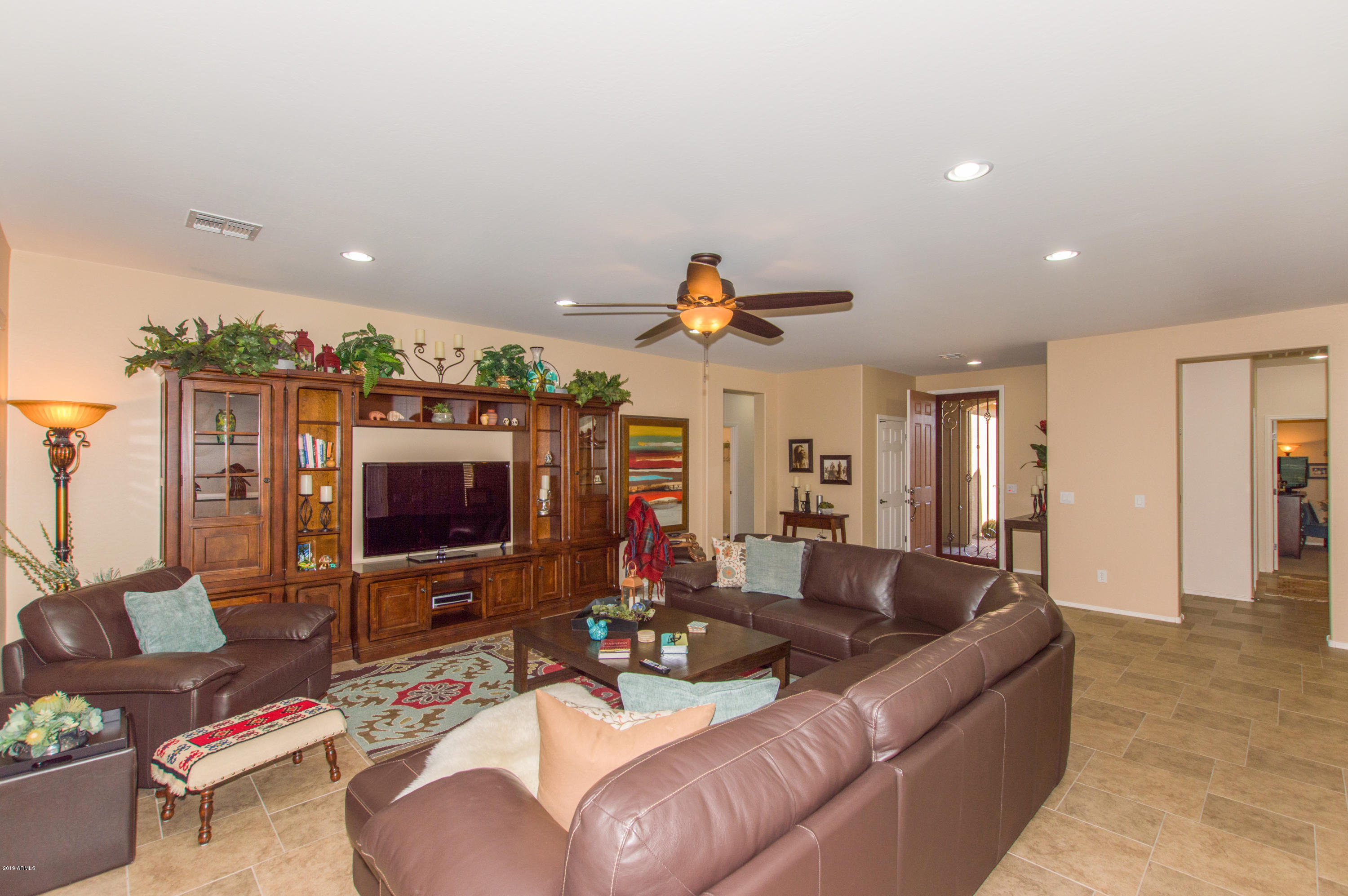 06 Family Room