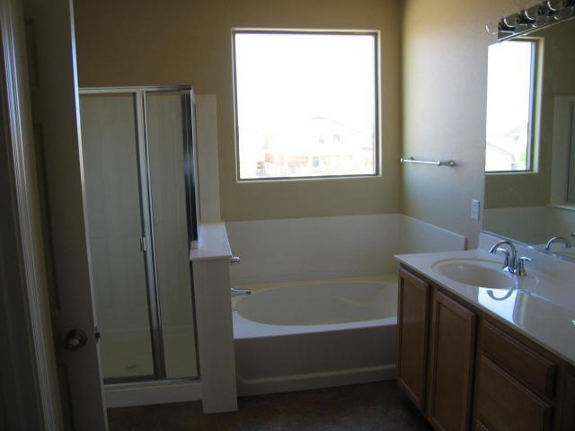 6912 West Harwell Road Laveen, AZ 85339 - Photo 8 of 14 Master Bath