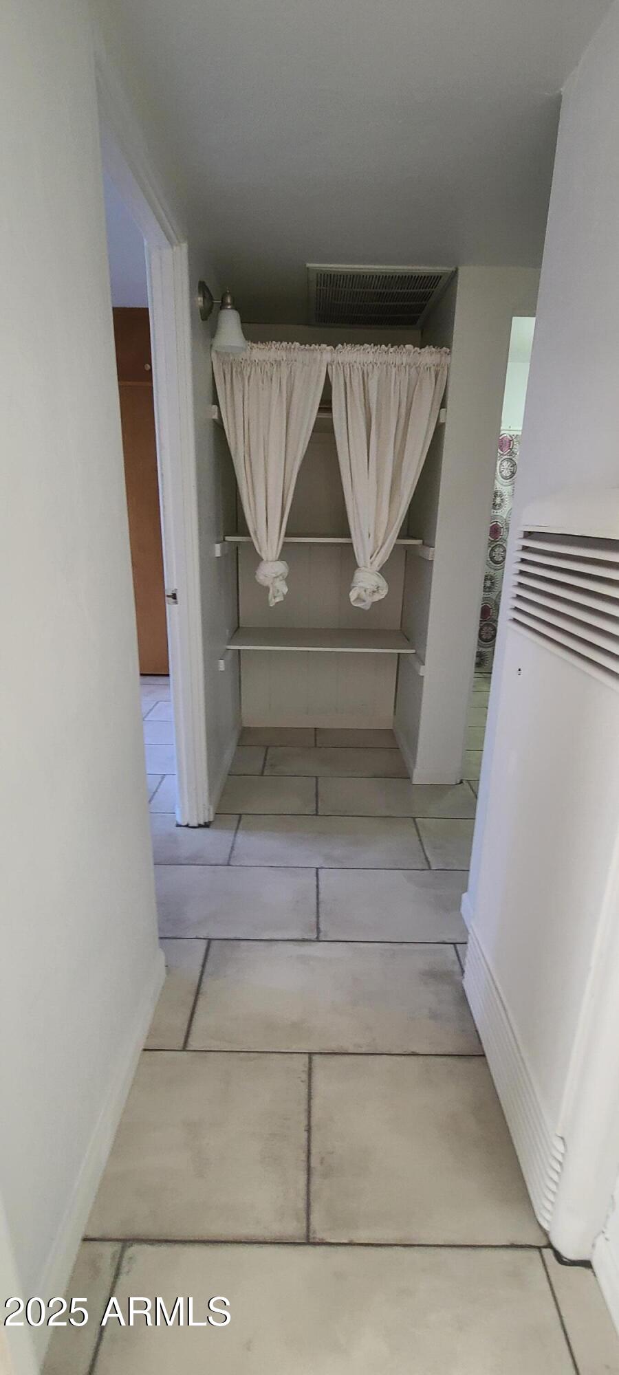 1234 South Farmer Avenue Tempe, AZ 85281 - Photo 20 of 47 a view of entryway