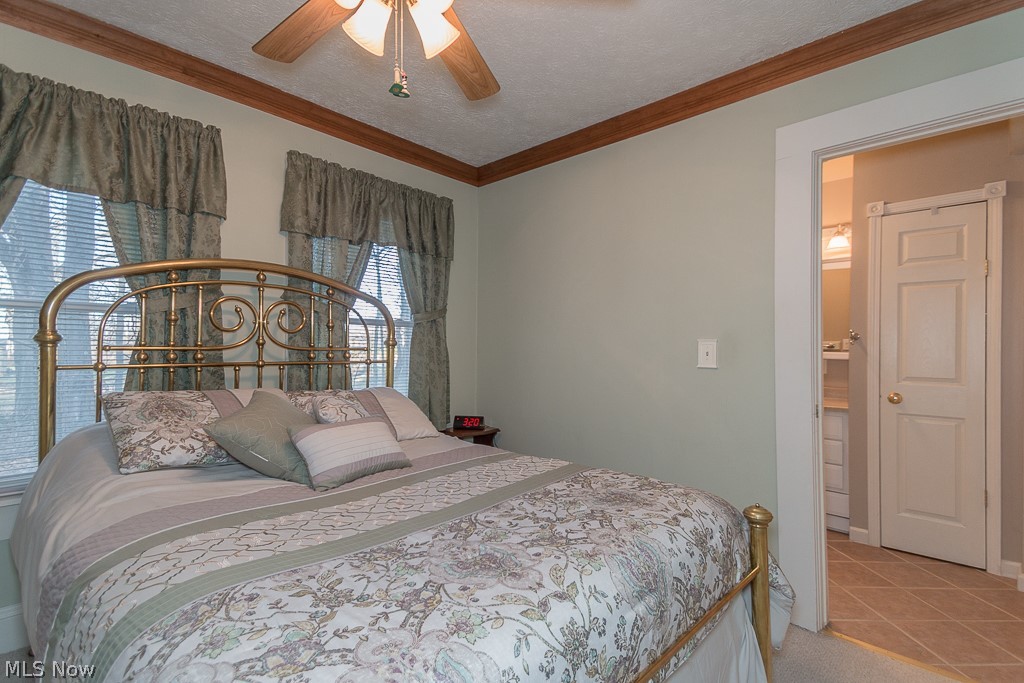 2350 Dock Road Madison, OH 44057 - Photo 13 of 29 1st floor master with full bathroom with shower.