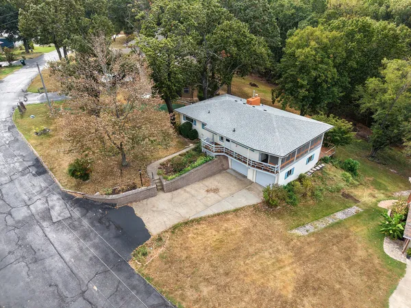 $325,000 | 72 Cricket Hill Lane, Lampe, MO 65681