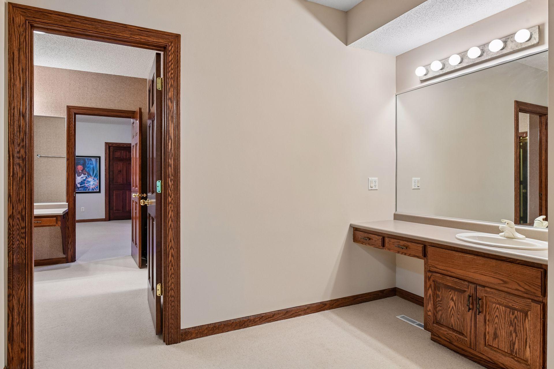 11539 Landing Road Eden Prairie, MN 55347 - Photo 33 of 48 Gallery Image 33