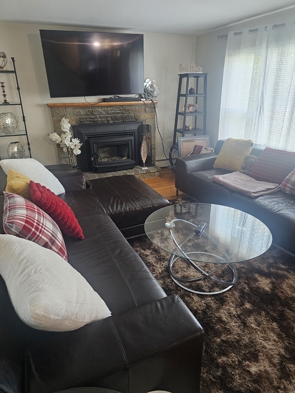186 Ridge Road Marlborough, MA 01752 - Photo 10 of 41