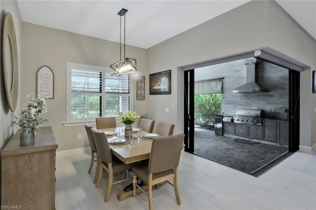 $1,059,000 | 9640 Everglades Boulevard North, Naples, FL 34120