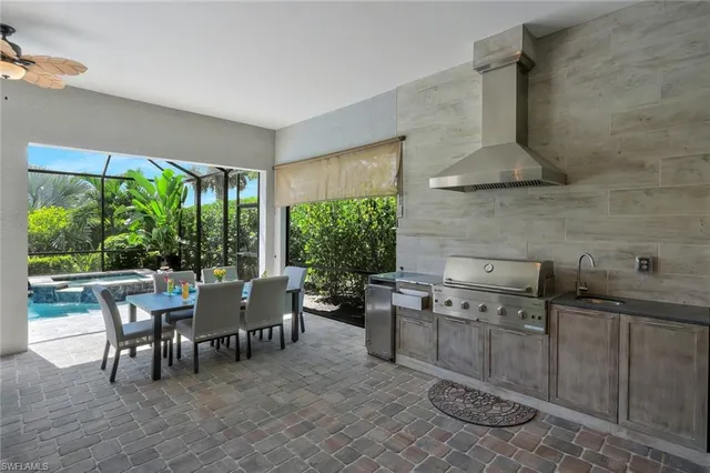 $1,059,000 | 9640 Everglades Boulevard North, Naples, FL 34120