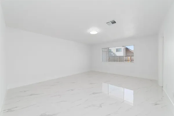 $2,500 | 13330 Agarita Lane, Houston, TX 77083