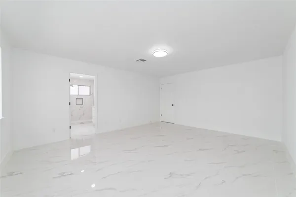 $2,500 | 13330 Agarita Lane, Houston, TX 77083