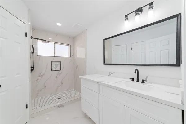 $2,500 | 13330 Agarita Lane, Houston, TX 77083