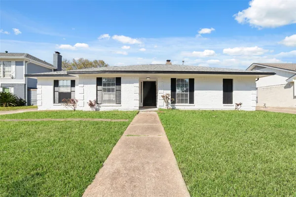 $2,500 | 13330 Agarita Lane, Houston, TX 77083