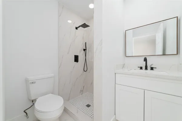 $2,500 | 13330 Agarita Lane, Houston, TX 77083