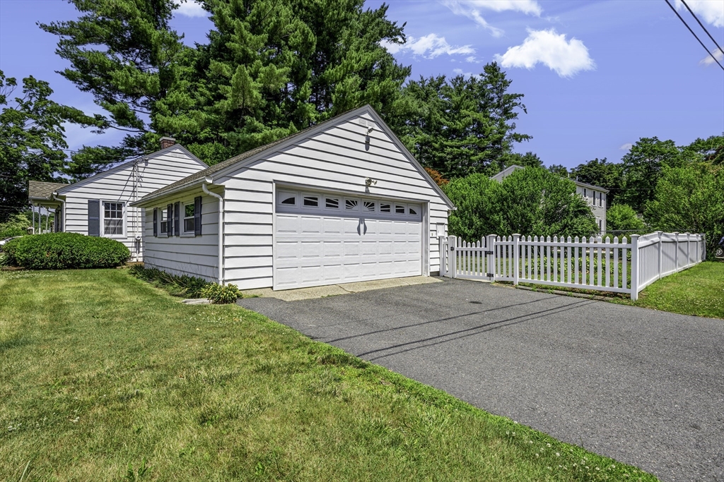 1855 Parker Street Springfield, MA 01128 - Photo 2 of 20