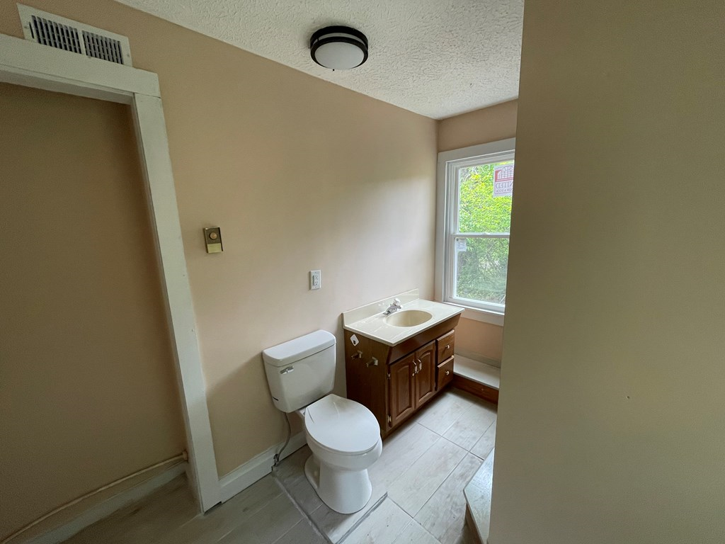 533 Random Road Hillsville, VA 24343 - Photo 8 of 17 Gallery Image 8