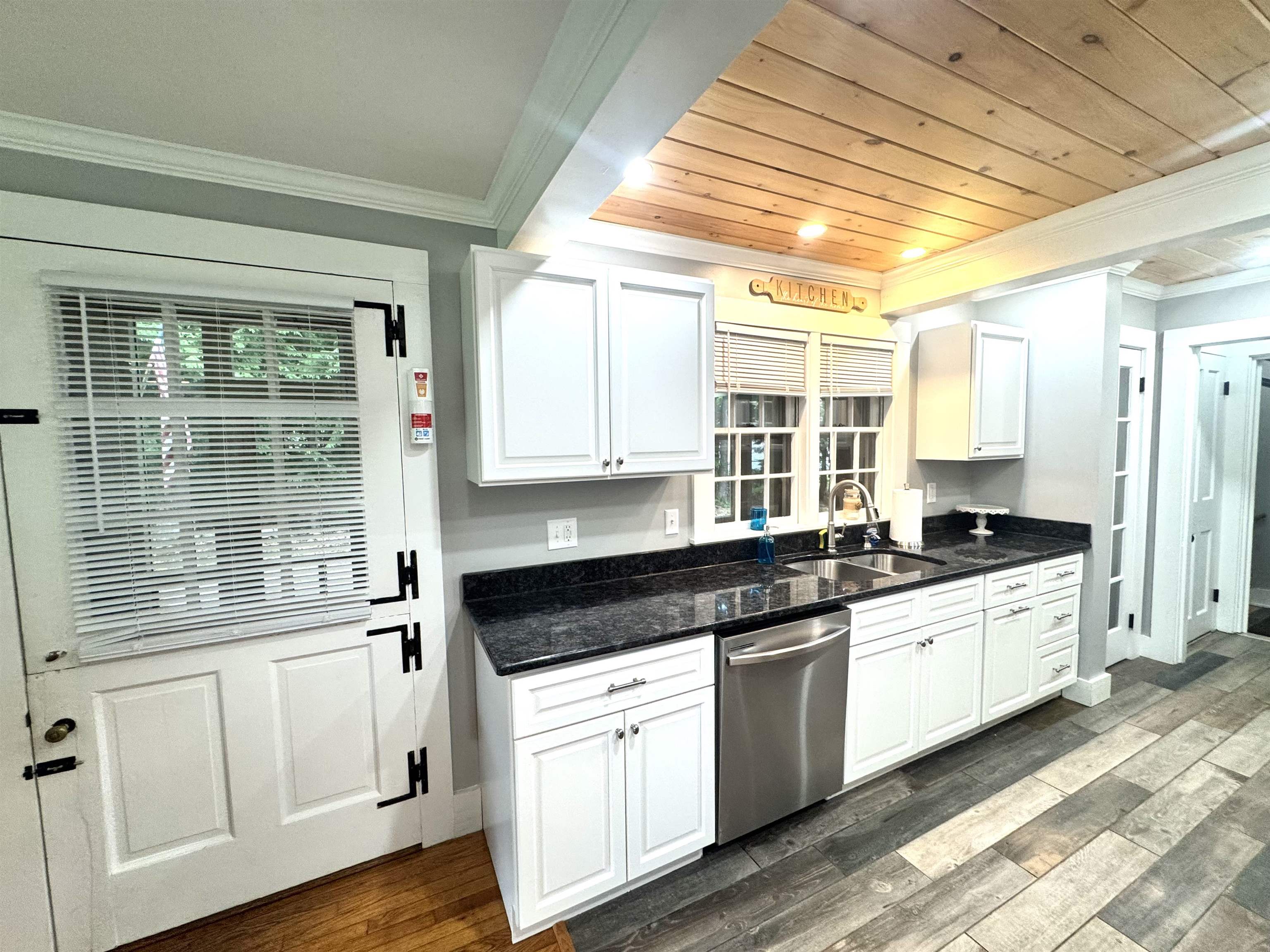 43 White Oaks Road Laconia, NH 03246 - Photo 11 of 60