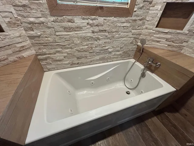 $199,500 | 893 Bobtail Court, Peru, IN 46970