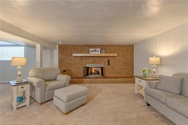 $400,000 | 469 Hillcrest Drive, Latrobe, PA 15650