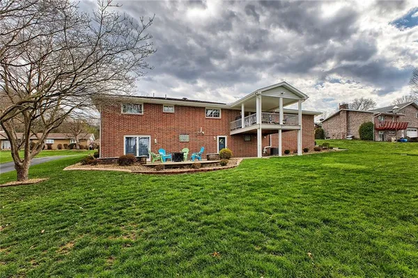 $400,000 | 469 Hillcrest Drive, Latrobe, PA 15650