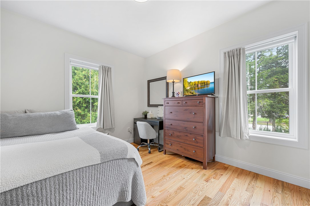 6 Boiling Spring Avenue Westerly, RI 02891 - Photo 13 of 32