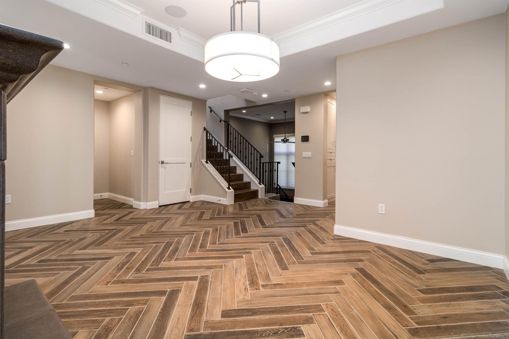 728 Silver Street La Jolla, CA 92037 - Photo 12 of 44 a view of an entryway