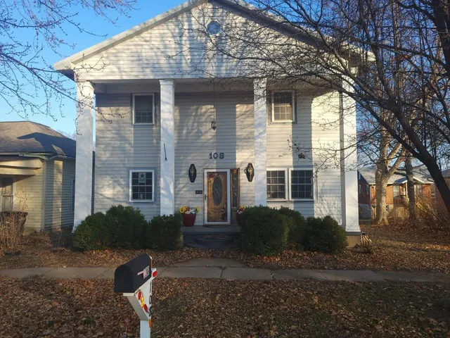 $105,000 | 108 North C Street, Arkansas City, KS 67005