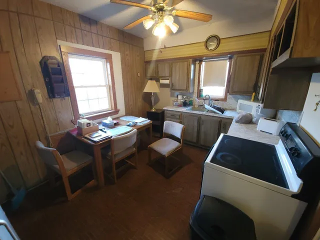 $105,000 | 108 North C Street, Arkansas City, KS 67005